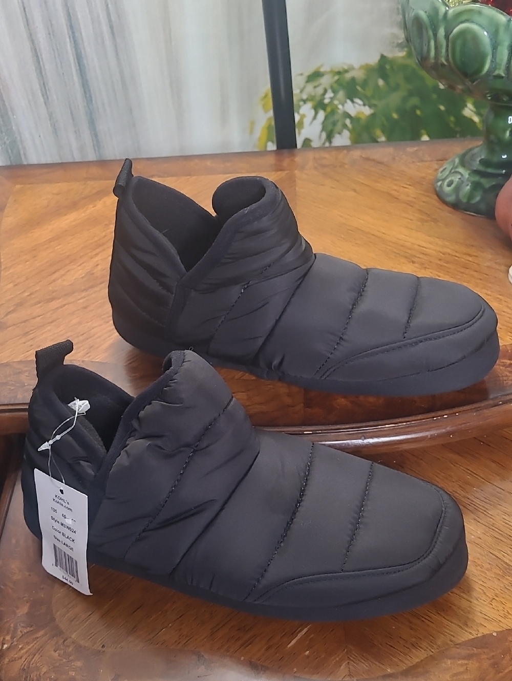 New with tag! Life Stride Womens Large 9/10 Black Padded Platform Bootie Slipper